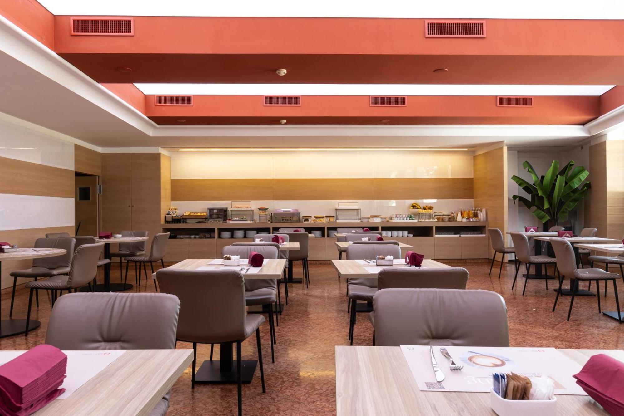 Royal 4* Caserta