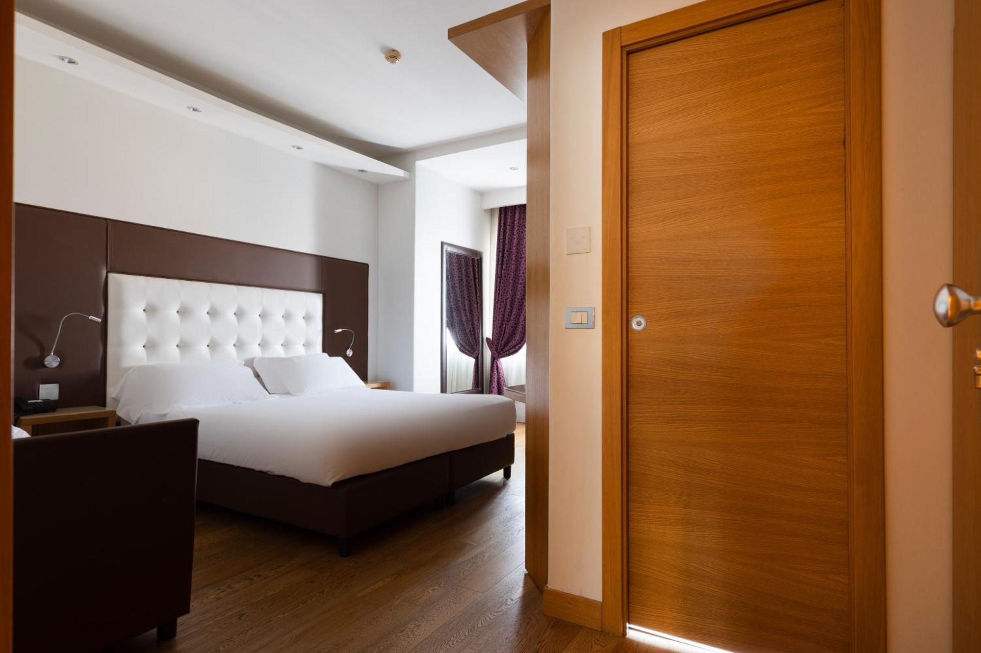 Royal Hotel